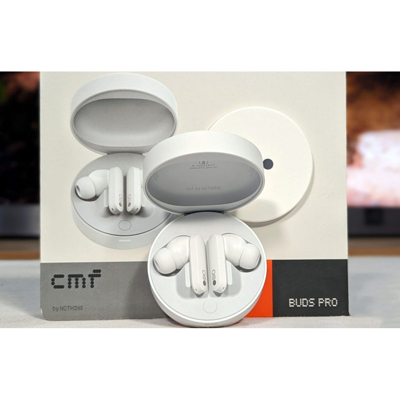 هدفون بلوتوثی ناتینگ مدل CMF Buds Pro با نویز کنسلینگ فعال (ANC)، نویز کنسلینگ میکروفون (ENC)، درگاه شارژ USB Type-C، دارای میکروفون سهگانه در هر ایرباد، مقاوم در برابر رطوبت و عرق (IP54)