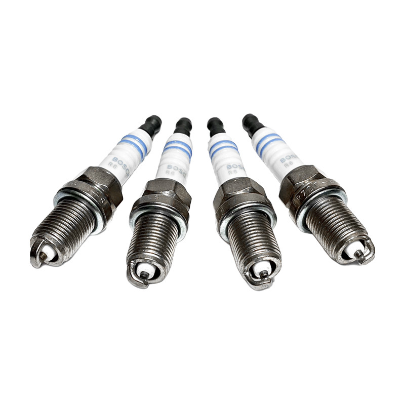 شمع خودرو بوش مدل FR7DC+8 بسته 4 عددی
