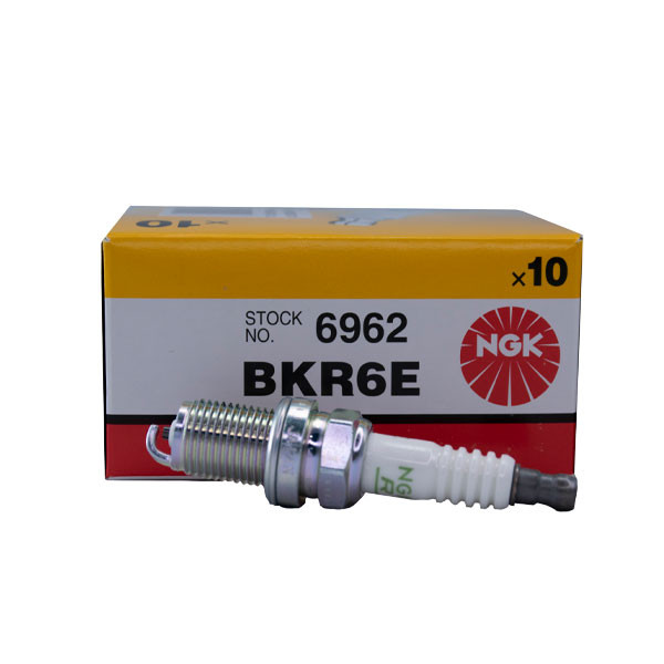 شمع ان جی کی مدل BKR6E 6962 پایه کوتاه بسته 4 عددی