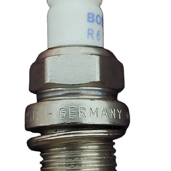 شمع خودرو بوش مدل تک پلاتین پایه بلند کد Germany FR8SC +42 بسته 10عددی