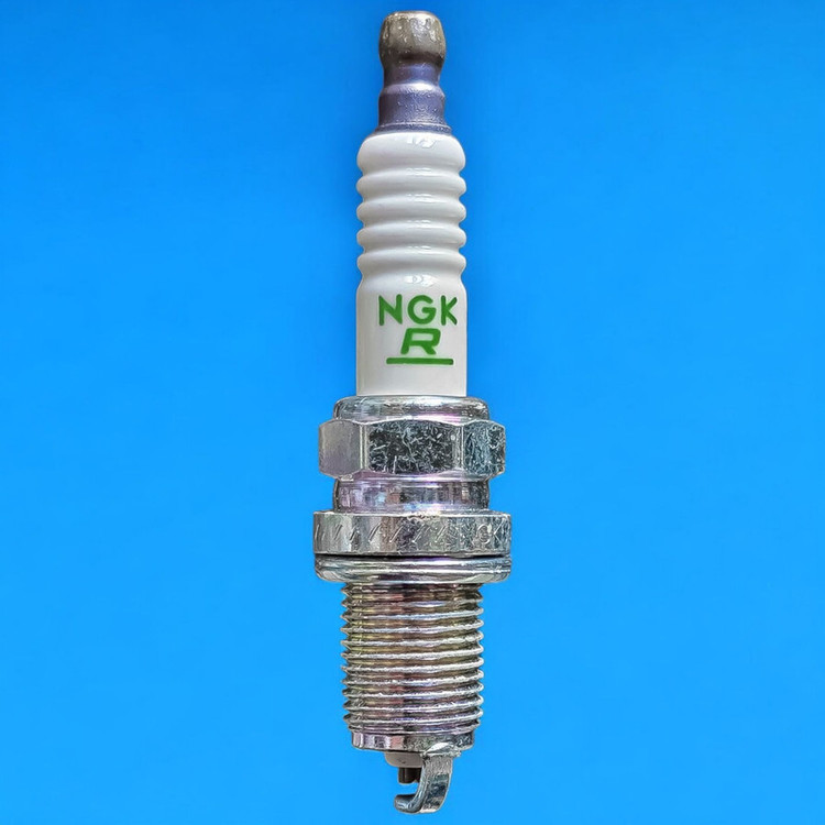 شمع خودرو ان جی کی مدل ORG کد BKR6E11 پایه کوتاه مناسب برای وانت نیسان ، پاترول بسته 4 عددی