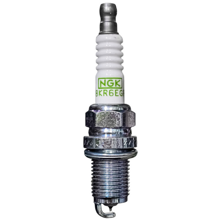 شمع تقویتی خودرو ان جی کی مدل سوزنی - 4 سیلندر مناسب برای تویوتا کمری بسته 4 عددی